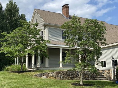 1075 Curve St, Carlisle, MA 01741-1137