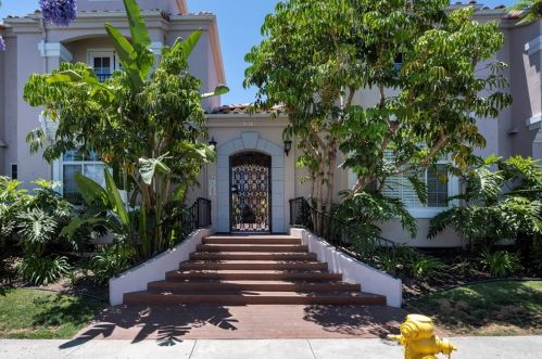 1439 Robinson Ave, San Diego, CA 92103-4562
