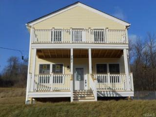 761 River Rd, Newburgh, NY 12550-1351