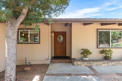 9325 Edgewood Dr, La Mesa, CA 91941-5614