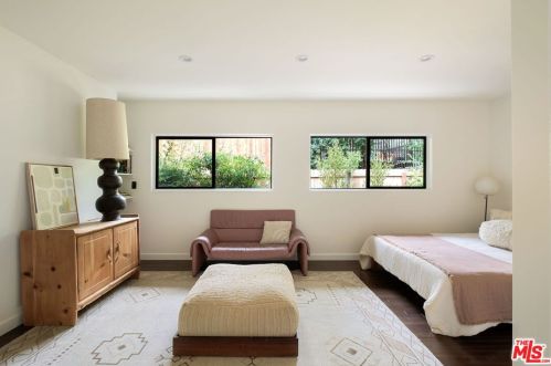 5457 La Forest Dr, La Canada CA  91011-1341 exterior