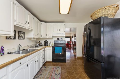 2515 Congress St, San Diego CA 92110-2746 exterior