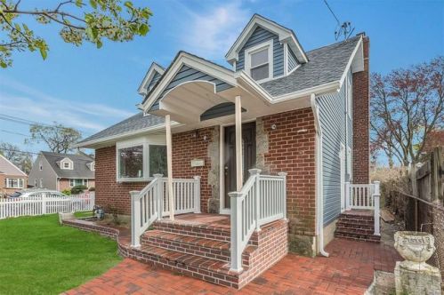 728 Broadway, Westbury, NY 11590-3630