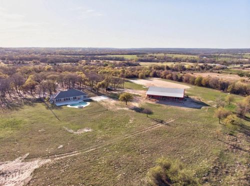 2621 Mcclendon Rd, Weatherford, TX 76088-9437