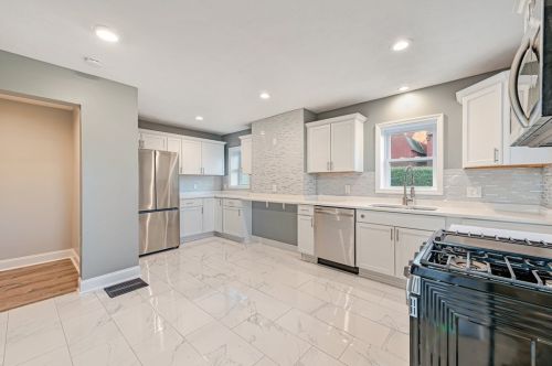 108 Oak Spring Rd, Canonsburg PA  15317-1045 exterior