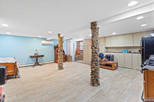 29 Ramapo Hills Blvd, Oakland NJ  07436-3906 exterior