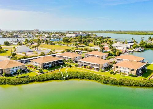 330 Kon Tiki Dr, Naples, FL 34113-8650