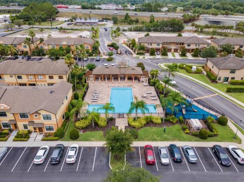 5241 Windsor Lake Cir, Sanford FL  32773-5736 exterior