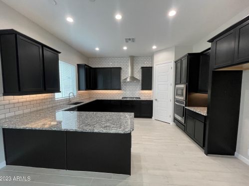 5026 Helena Dr, Scottsdale AZ  85254-7529 exterior