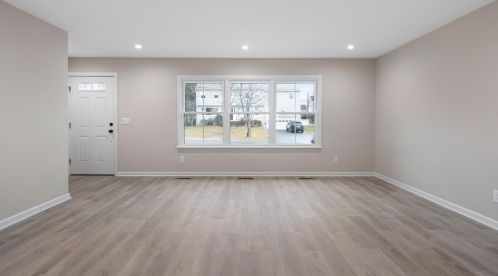 10 Grace St, New Canaan CT  06840-6627 exterior