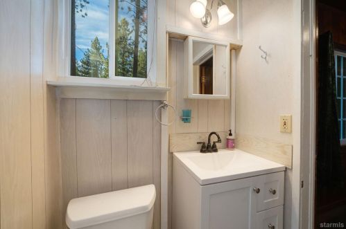 2601 Pinter Ave, South Lake Tahoe CA  96150-3015 exterior