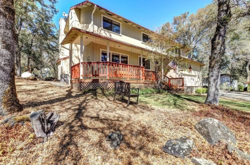 17790 Hitch Ct, Lake Wildwood CA  95946-9648 exterior