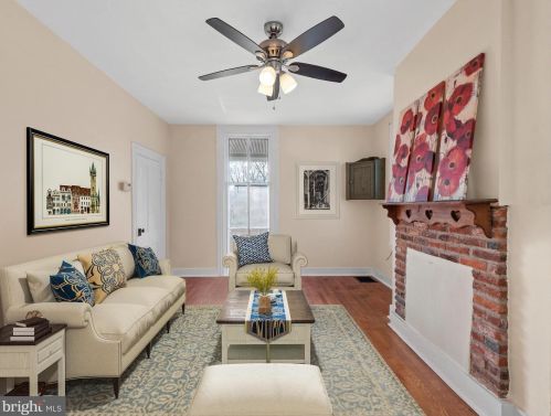 522 Washington St, Charles Town, WV 25414-1080