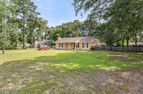 4392 Pinewood Cir, Beaufort, SC 29906-3662