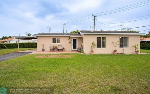 17050 78th Ave, Hialeah, FL 33015-3802