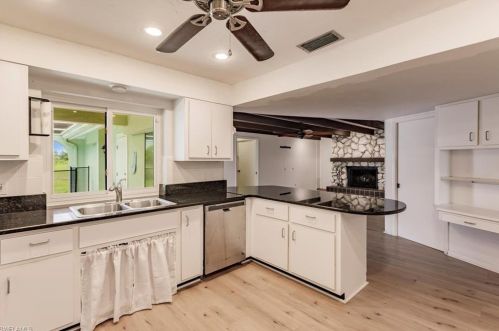 3749 6th Ave, Cape Coral FL  33904-5204 exterior