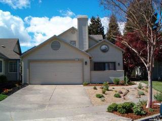 1815 Twin Creeks Ct, Fairfield, CA 94559-4163