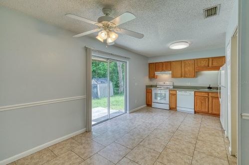 194 Elm Dr, Orange City FL  32763-7401 exterior