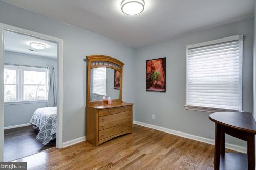 3143 Annandale Rd, Falls Church VA  22042-4243 exterior