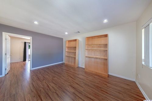 17536 Saticoy St, Van Nuys CA 91406-2333 exterior