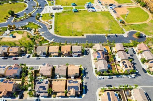 34195 Renton Dr, Lake Elsinore CA  92532 exterior