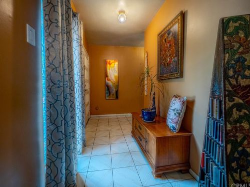 9521 Barkerville Ave, Whittier CA  90605-2915 exterior