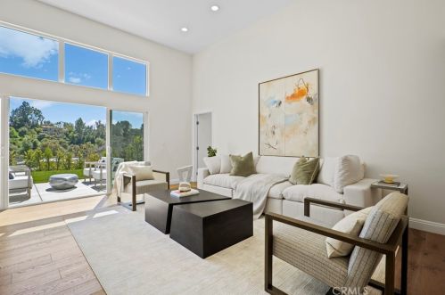 621 Camino Cerrado, South Pasadena CA  91030-4103 exterior