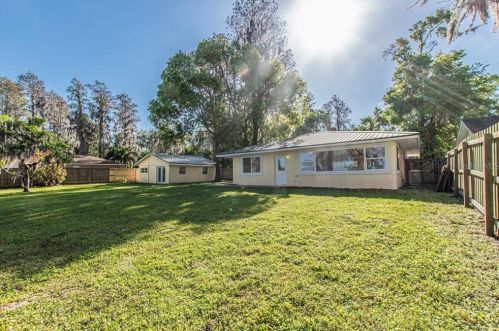 405 Chapman Rd, Lutz FL  33548-6139 exterior