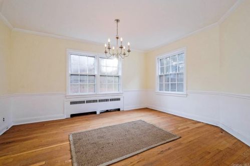 55 Meadowbrook Rd, White Plains NY  10605-2203 exterior