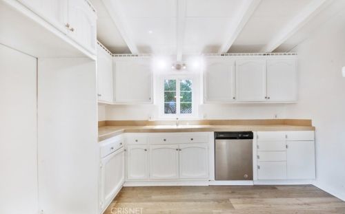 27325 Santa Clarita Rd, Santa Clarita CA  91350-1317 exterior