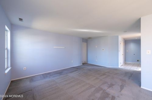 52 Perri Rd, East Freehold NJ  07728-4140 exterior