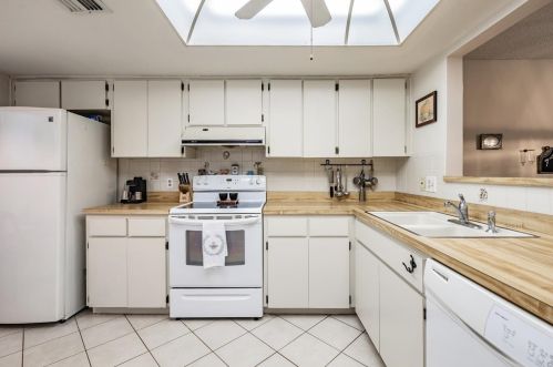 11521 Orleans Ln, Port Richey FL  34668-1129 exterior