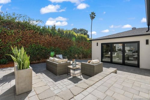 1855 Frankfort St, San Diego CA  92110-3514 exterior