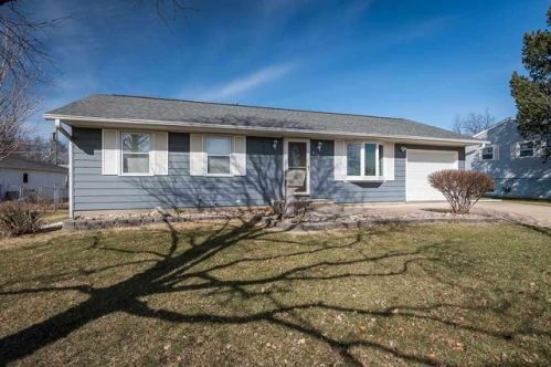 610 13th Pl, Shaffton, IA 52730-1331
