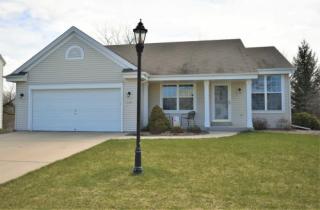 1032 Bending Brae Dr, Pewaukee, WI 53072-6313
