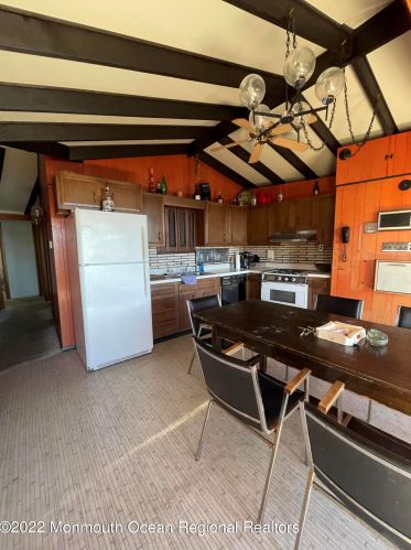 107 Sand Rd, Berkeley Township NJ  08721-3545 exterior