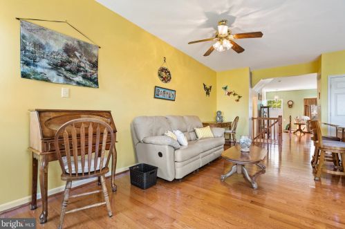 14238 Hunters Run Way, Gainesville VA  20155-4408 exterior