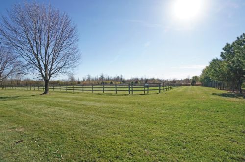 386 Schell Rd, Wilmington OH  45177-9037 exterior