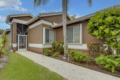 8070 Bellafiore Way, Boynton Beach, FL 33472-7154