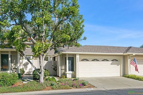 1026 Brewley Ln, Vista, CA 92081-9023
