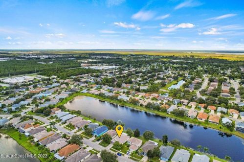 1330 Berryhill Dr, Melbourne, FL 32934-7256