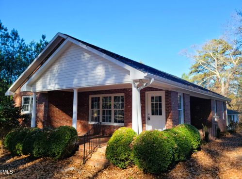 909 Mcneill Rd, Sanford, NC 27330-9429