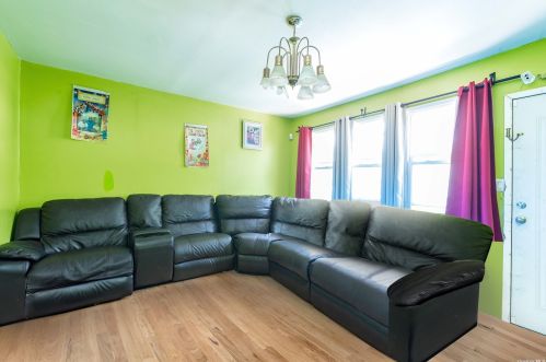 137-41 169th St, Jamaica, NY 11434-1329