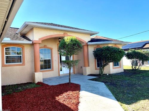 4007 12th St, Lehigh Acres, FL 33976-2720