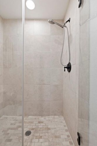 302 Deepwood Dr, Georgetown TX 78628-8305 exterior