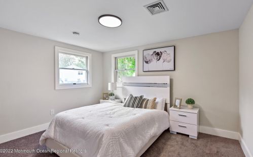 95 Roosevelt Cir, Tinton Falls NJ  07701-5824 exterior