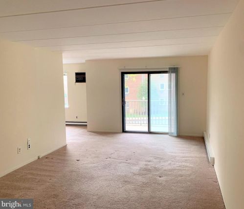 100 Campbell Cir, Downingtown, PA 19335-3226