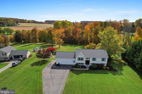 6116 Gardner Rd, Spring Grove PA  17362-9158 exterior