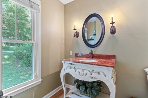 29 Maple Village Ct, Bernardsville NJ  07924-2509 exterior