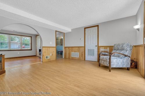 34 Wyoming Dr, Jackson Twp NJ  08527-1544 exterior